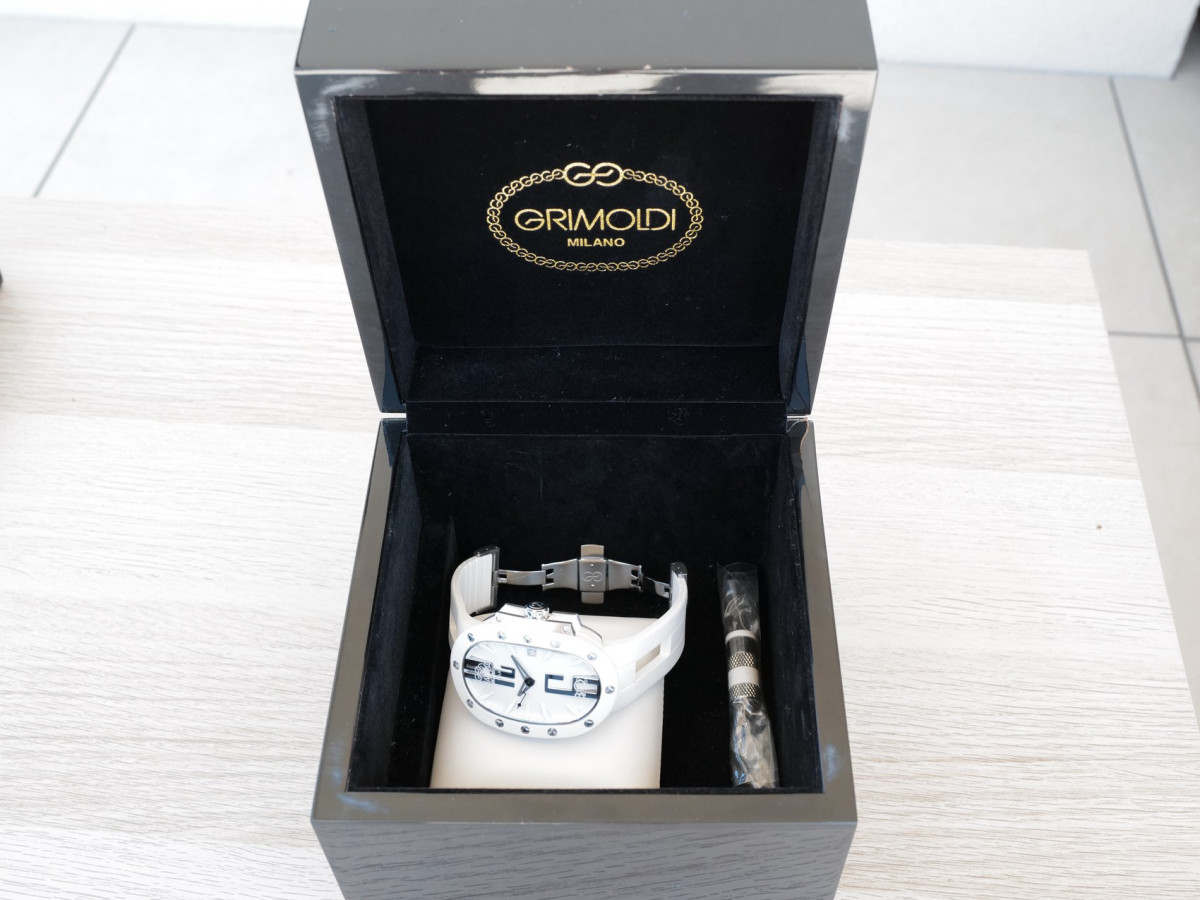 Швейцарський годинник Grimoldi Milano B02 White Limited Edition