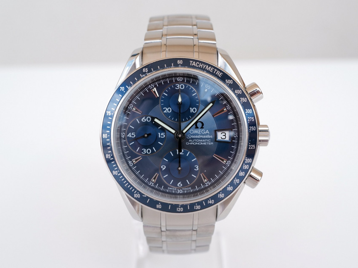 Швейцарские часы Omega Speedmaster Date Blue Dial