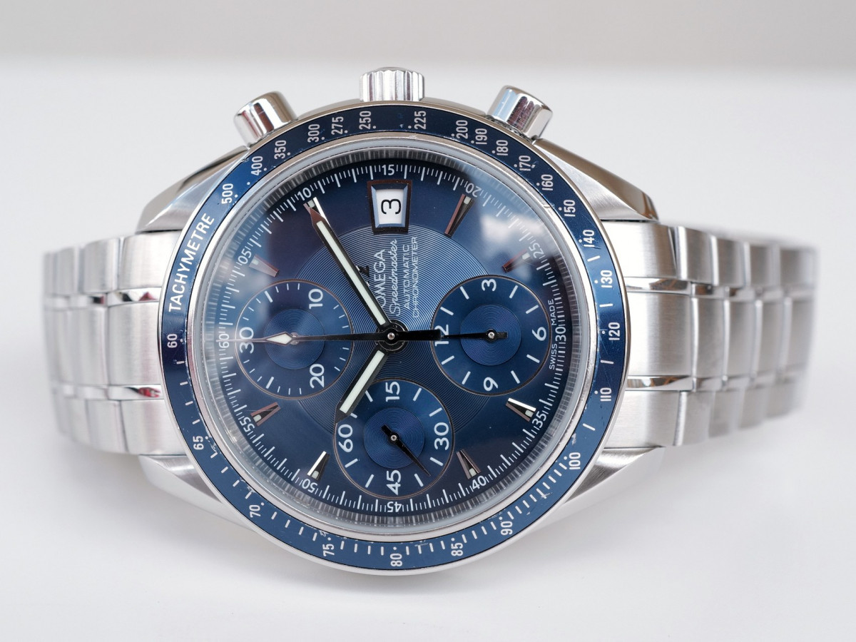 Швейцарские часы Omega Speedmaster Date Blue Dial