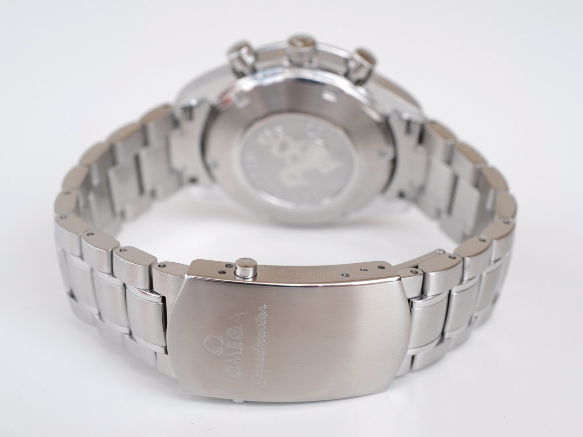 Швейцарские часы Omega Speedmaster Date Blue Dial