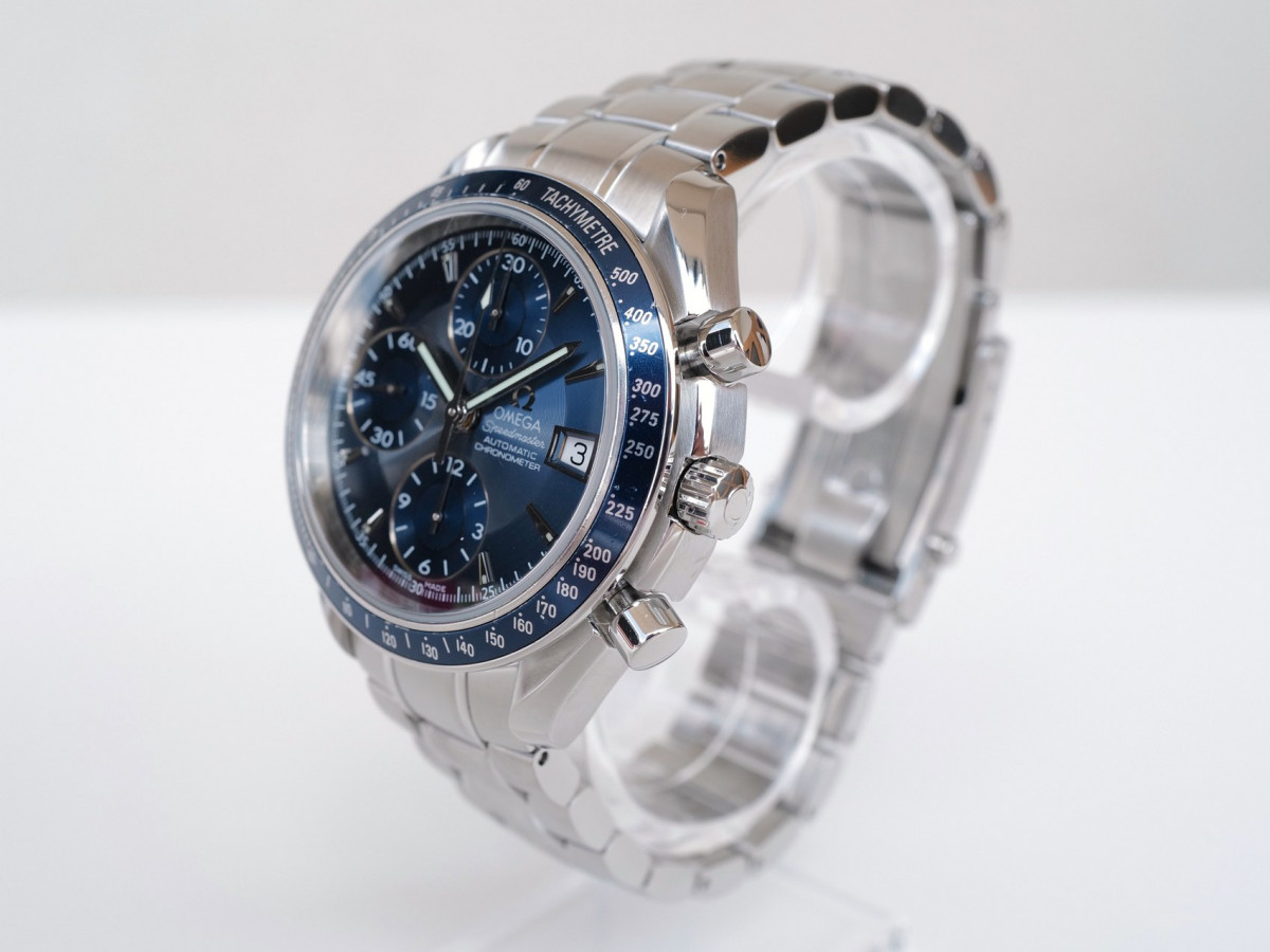 Швейцарские часы Omega Speedmaster Date Blue Dial