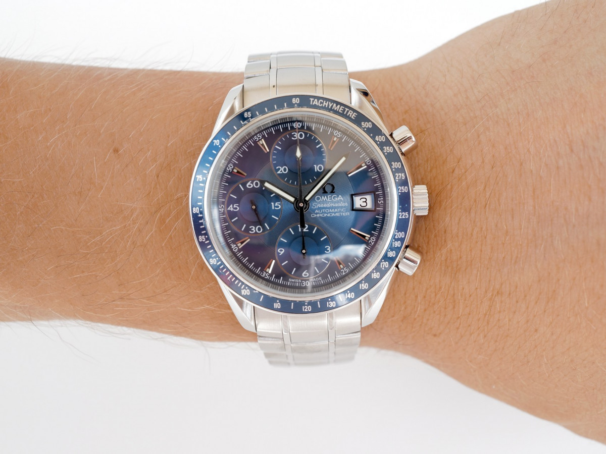 Швейцарские часы Omega Speedmaster Date Blue Dial