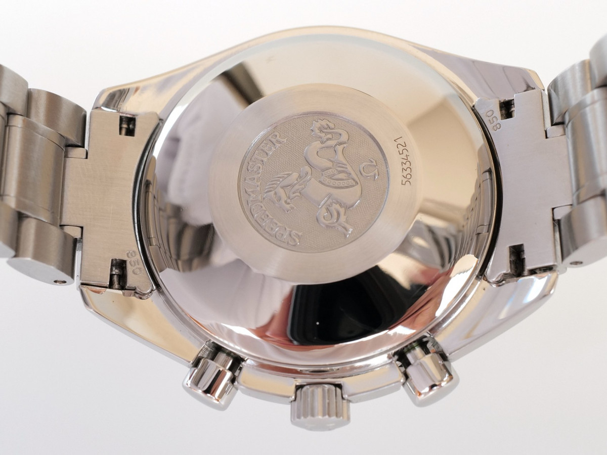 Швейцарские часы Omega Speedmaster Date Silver Dial