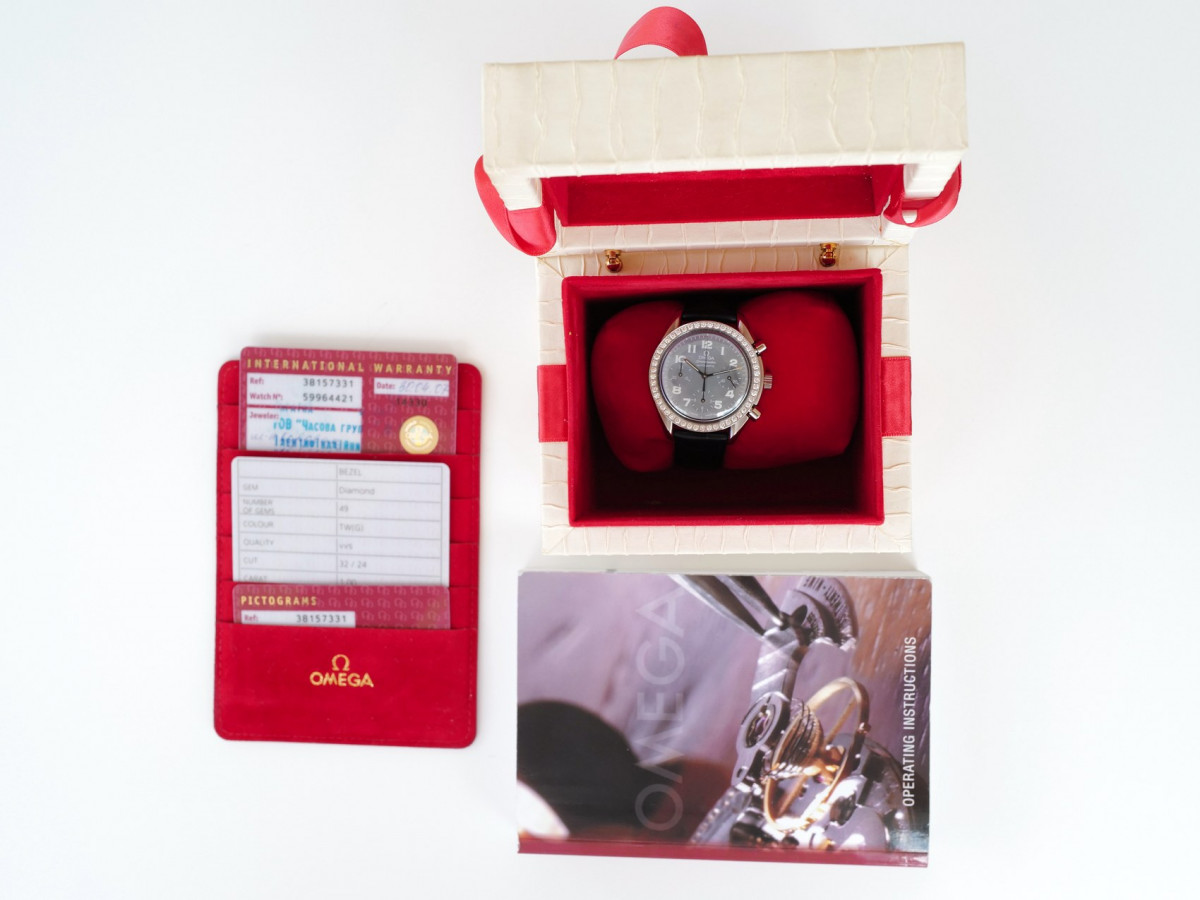 Швейцарський годинник Omega Speedmaster Reduced Lady Diamonds Blue MOP Dial