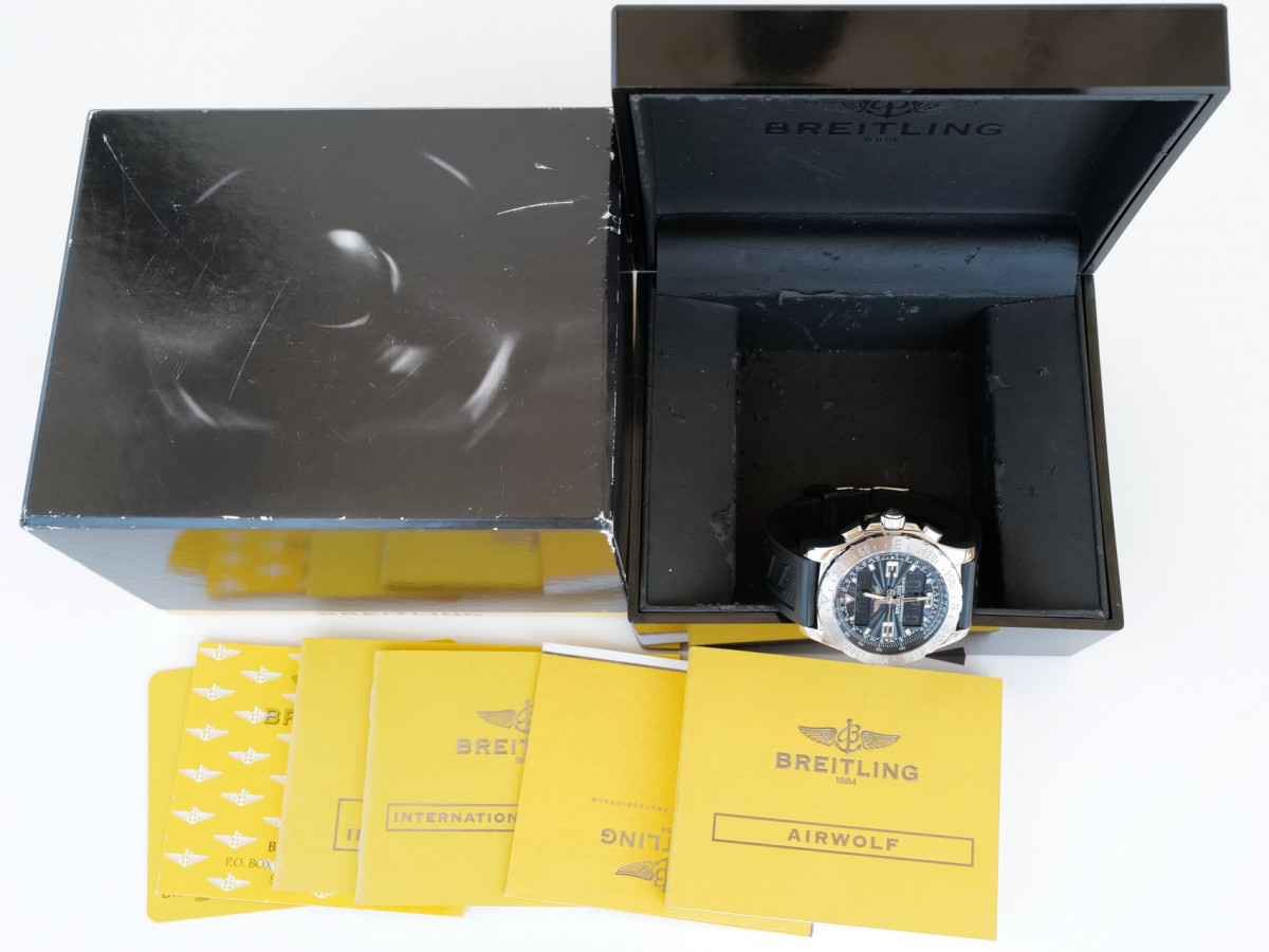 Швейцарський годинник Breitling Airwolf Quartz