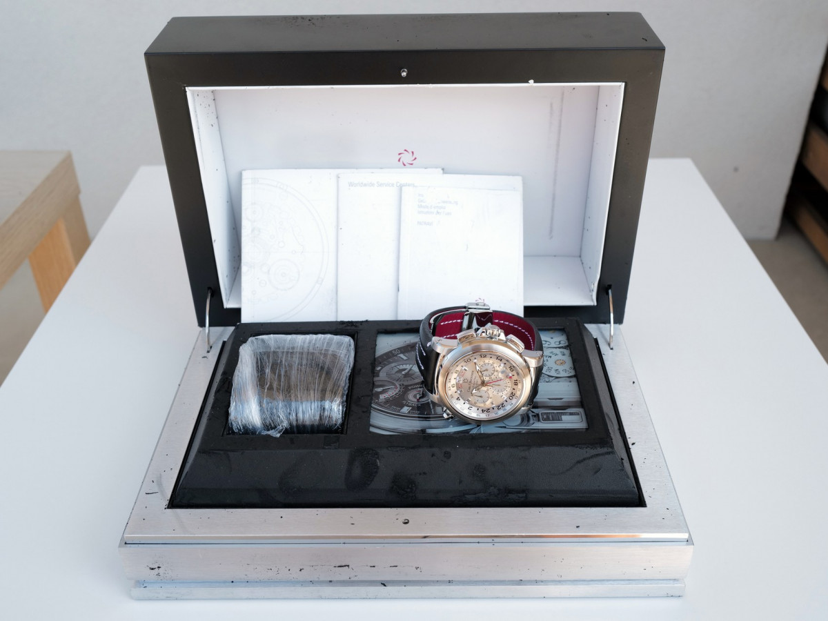 Швейцарський годинник Carl F. Bucherer Patravi Traveltec GMT