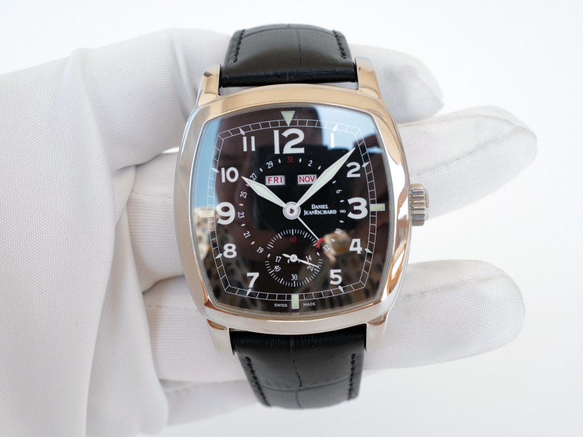 Швейцарские часы Daniel JeanRichard TV Screen Triple Calendar