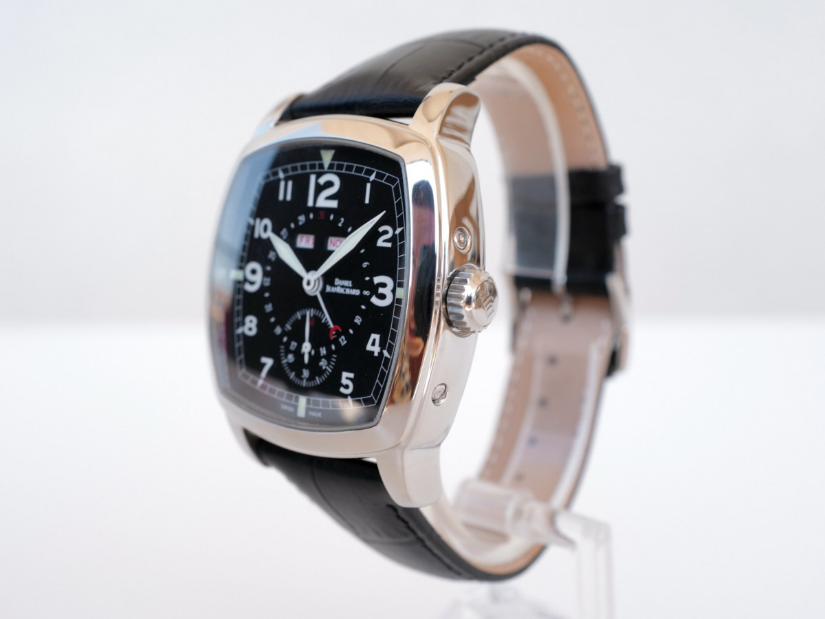 Швейцарские часы Daniel JeanRichard TV Screen Triple Calendar