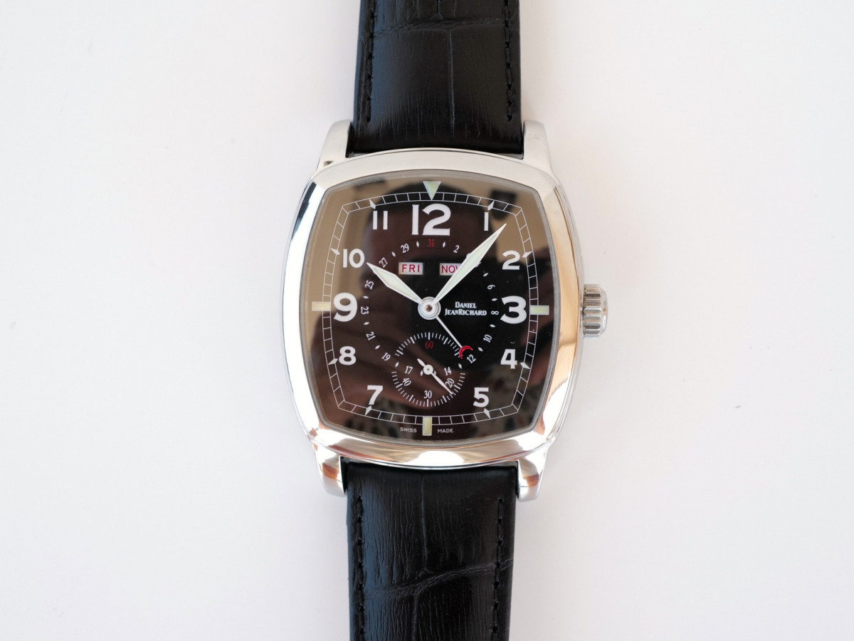 Швейцарские часы Daniel JeanRichard TV Screen Triple Calendar