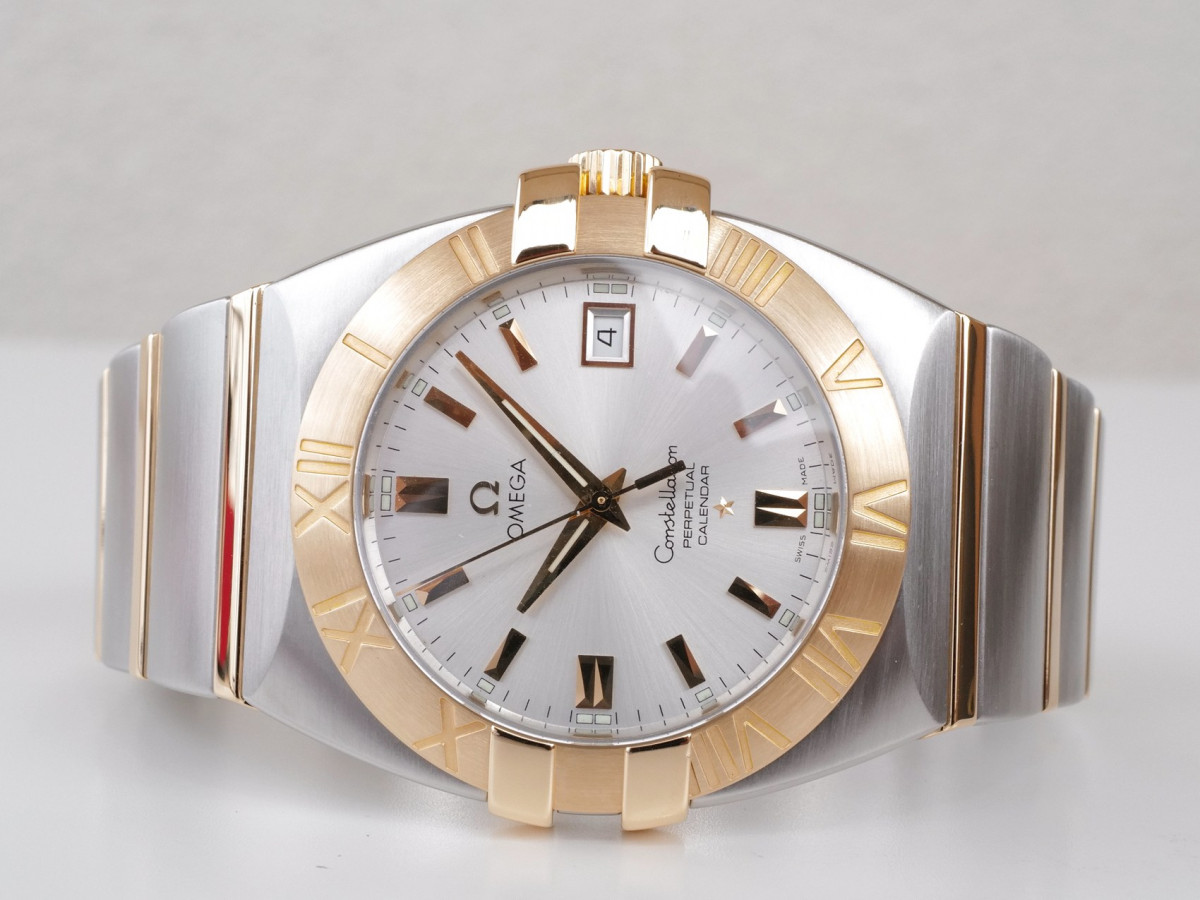 Швейцарские часы Omega Constellation Double Eagle 18K Yellow Gold Steel Quartz