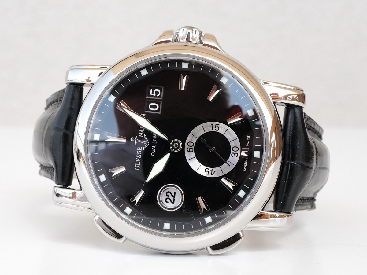 Швейцарський годинник Ulysse Nardin GMT Big Date