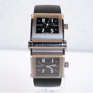 Швейцарський годинник Jorg Hysek Dual Time Traveller Quartz