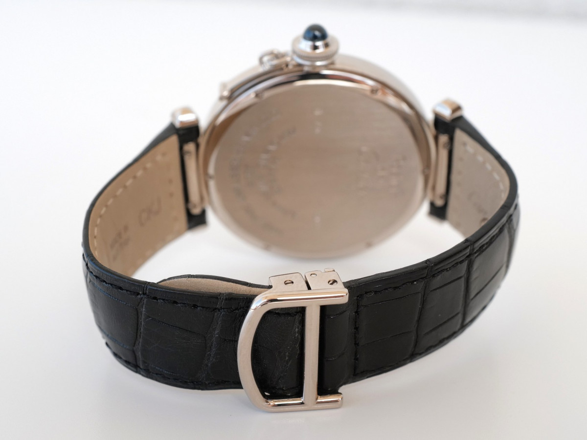 Швейцарський годинник Cartier Pasha de Cartier XL 18K White Gold