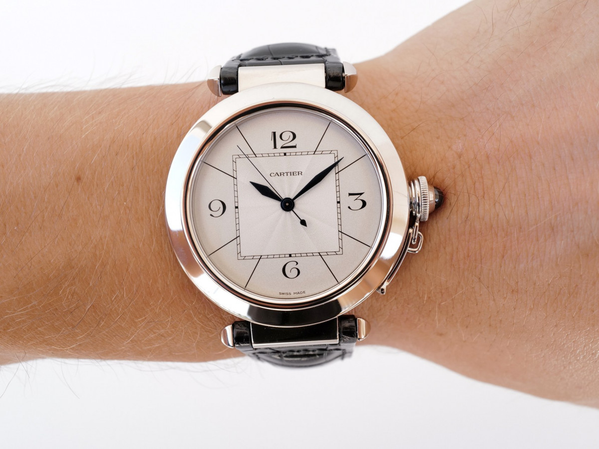 Швейцарський годинник Cartier Pasha de Cartier XL 18K White Gold
