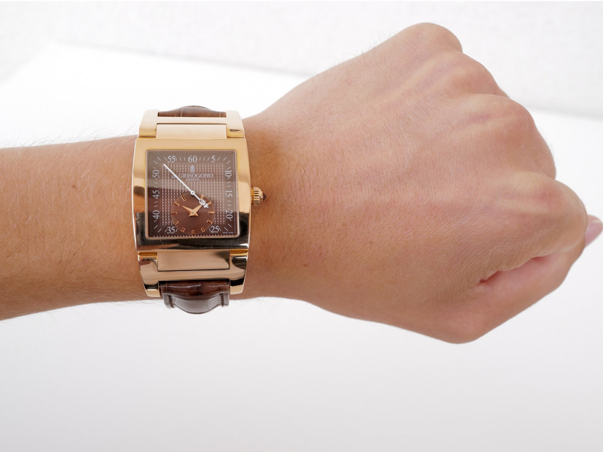 Швейцарские часы De Grisogono Instrumento Uno Grande Seconde 18K Rose Gold Automatic