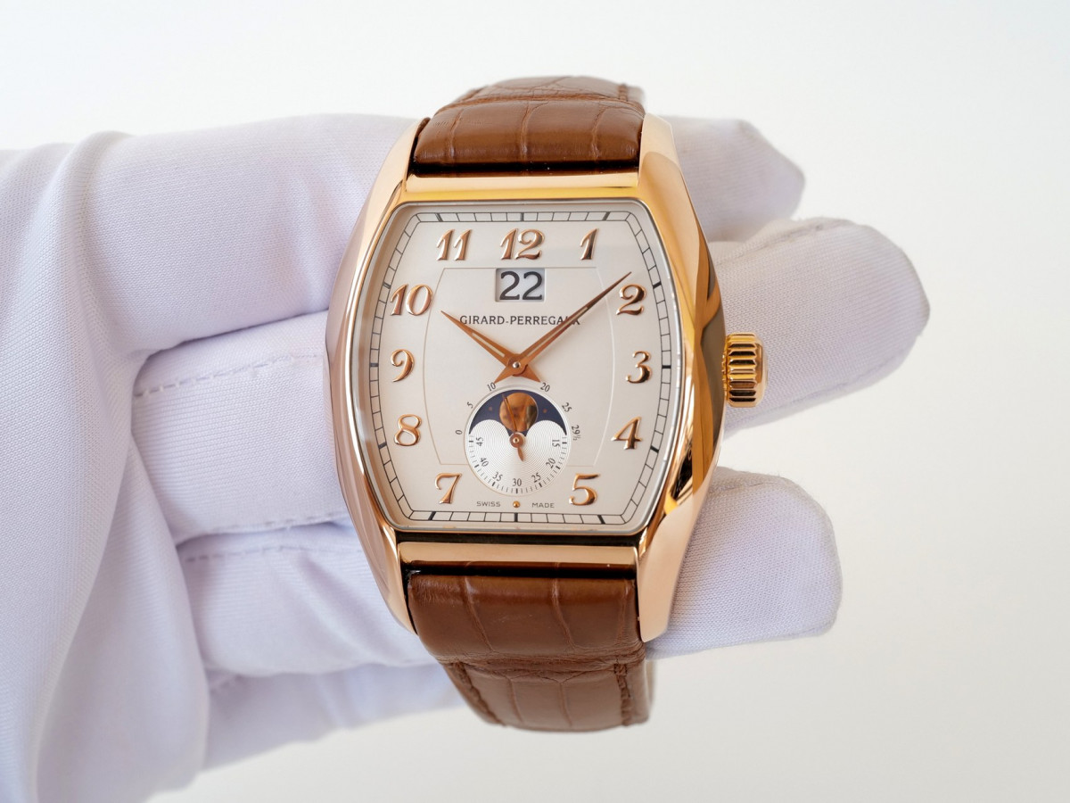 Швейцарський годинник Girard-Perregaux Richeville Large Date Moon-Phases 18K Rose Gold