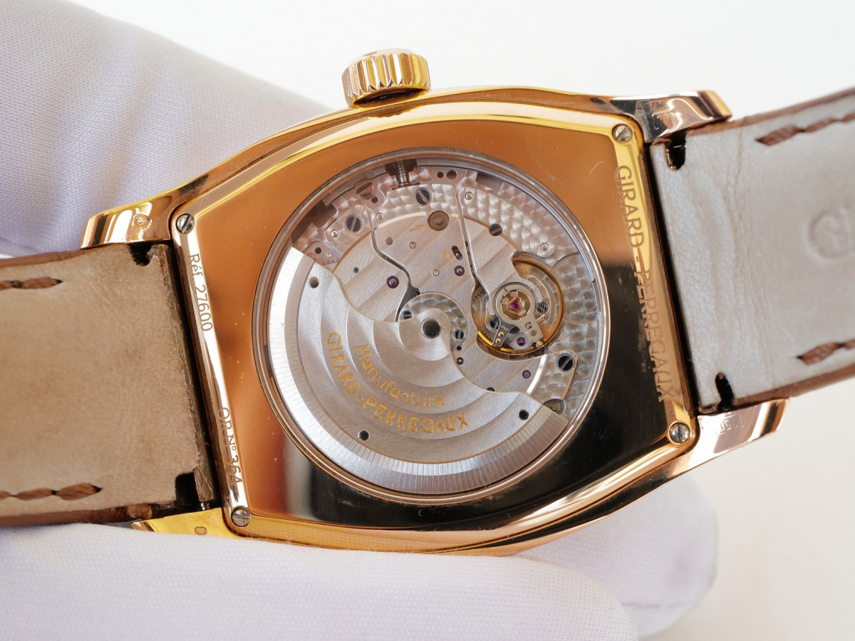 Швейцарський годинник Girard-Perregaux Richeville Large Date Moon-Phases 18K Rose Gold