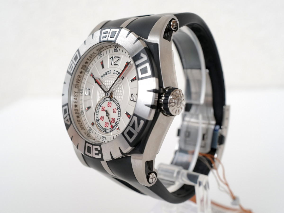 Swiss watch Roger Dubuis Easy Diver Limited Edition