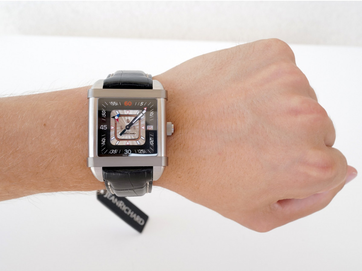 Швейцарський годинник JeanRichard Paramount Time Square