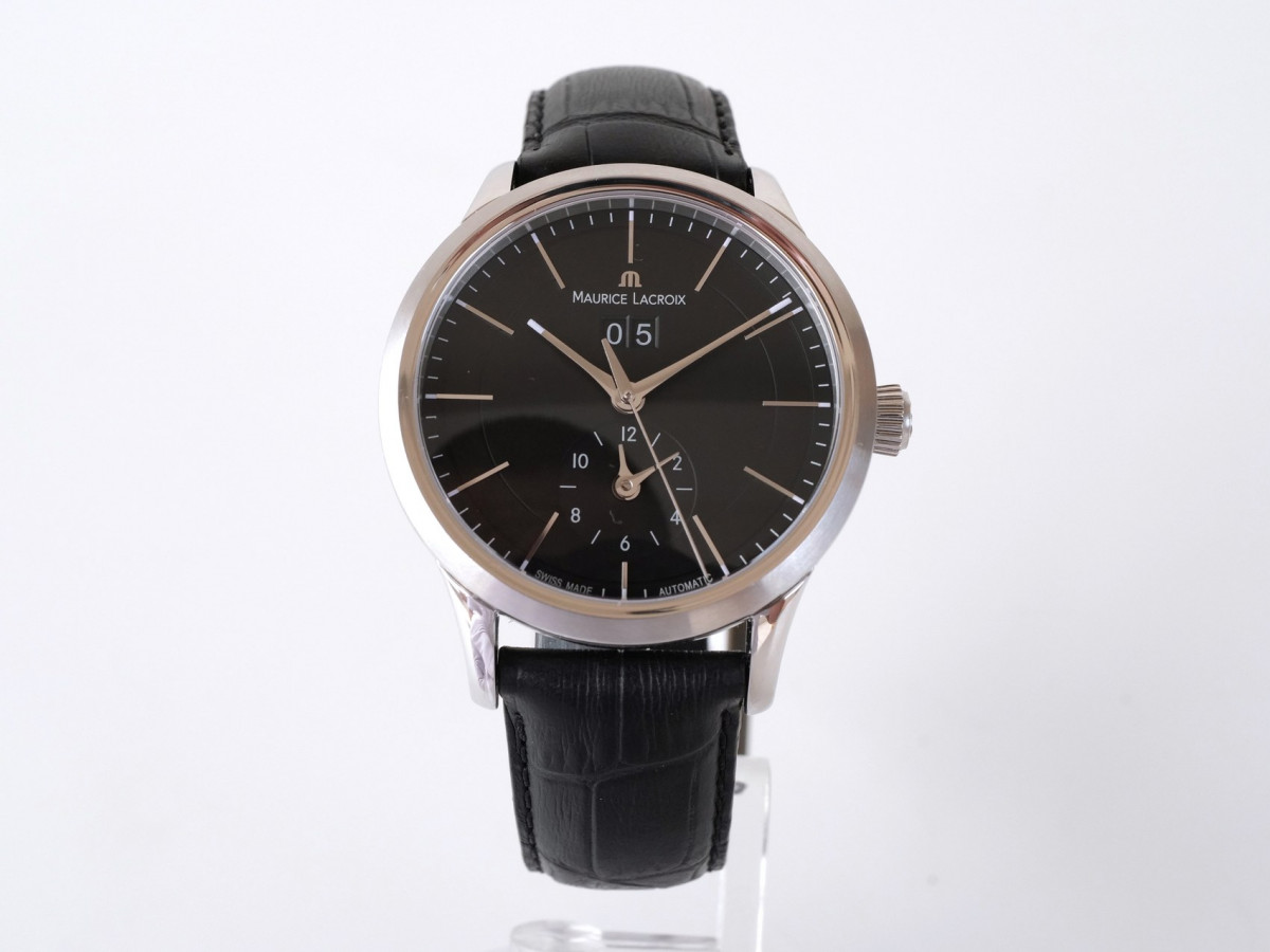 Швейцарський годинник Les Classiques Grande Date GMT