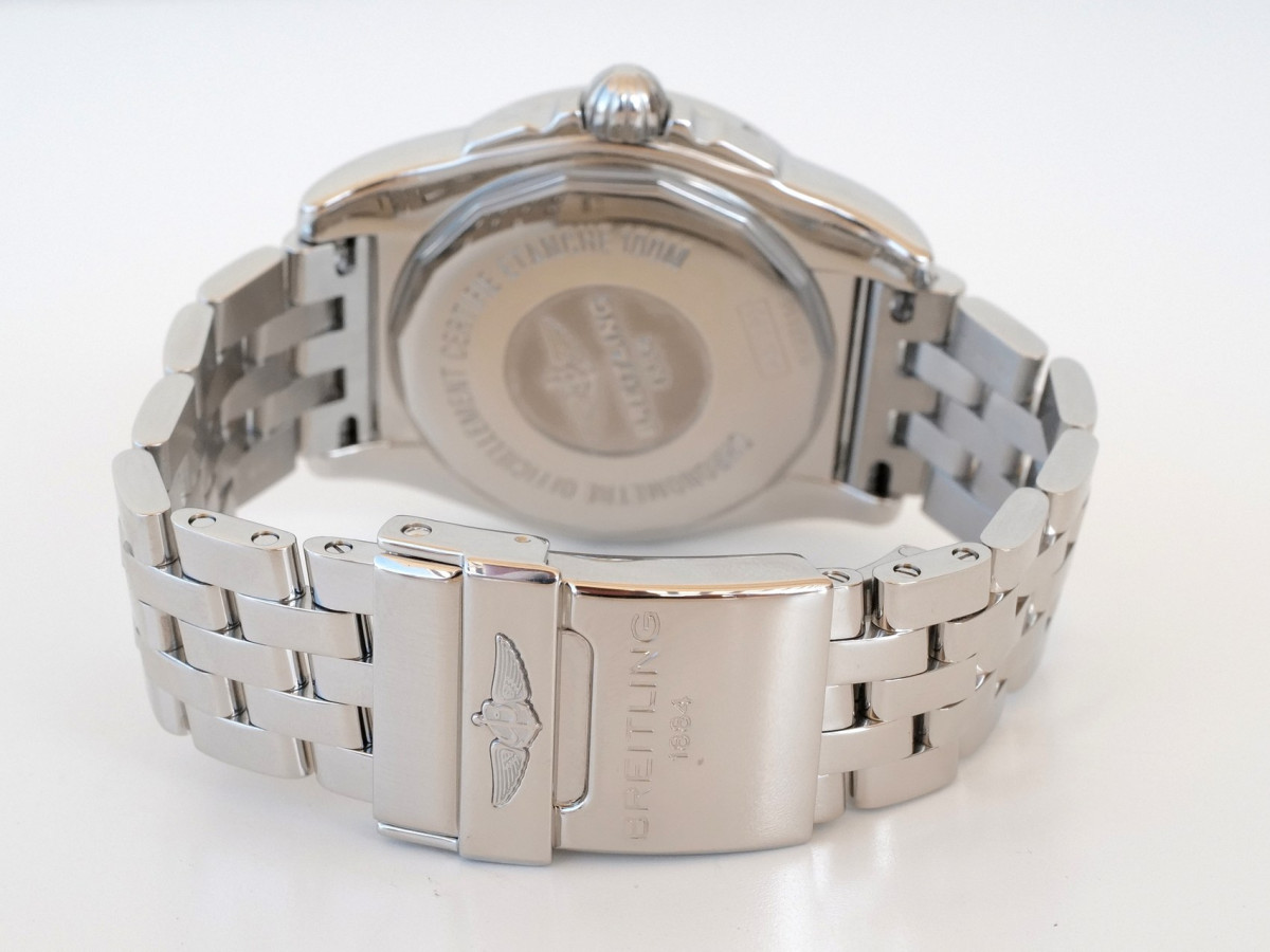 Швейцарские часы Breitling Galactic 36 Automatic MOP Diamond Dial