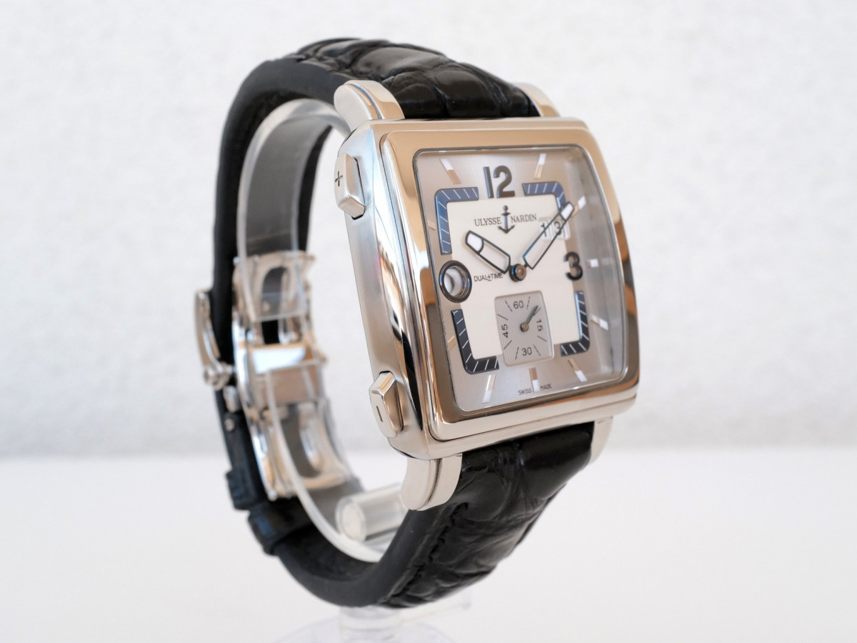 Швейцарський годинник Ulysse Nardin Classic Quadrato Dual Time 42 