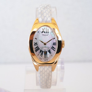 Швейцарские часы Chopard Classique Ovale 18K Yellow Gold MOP Dial