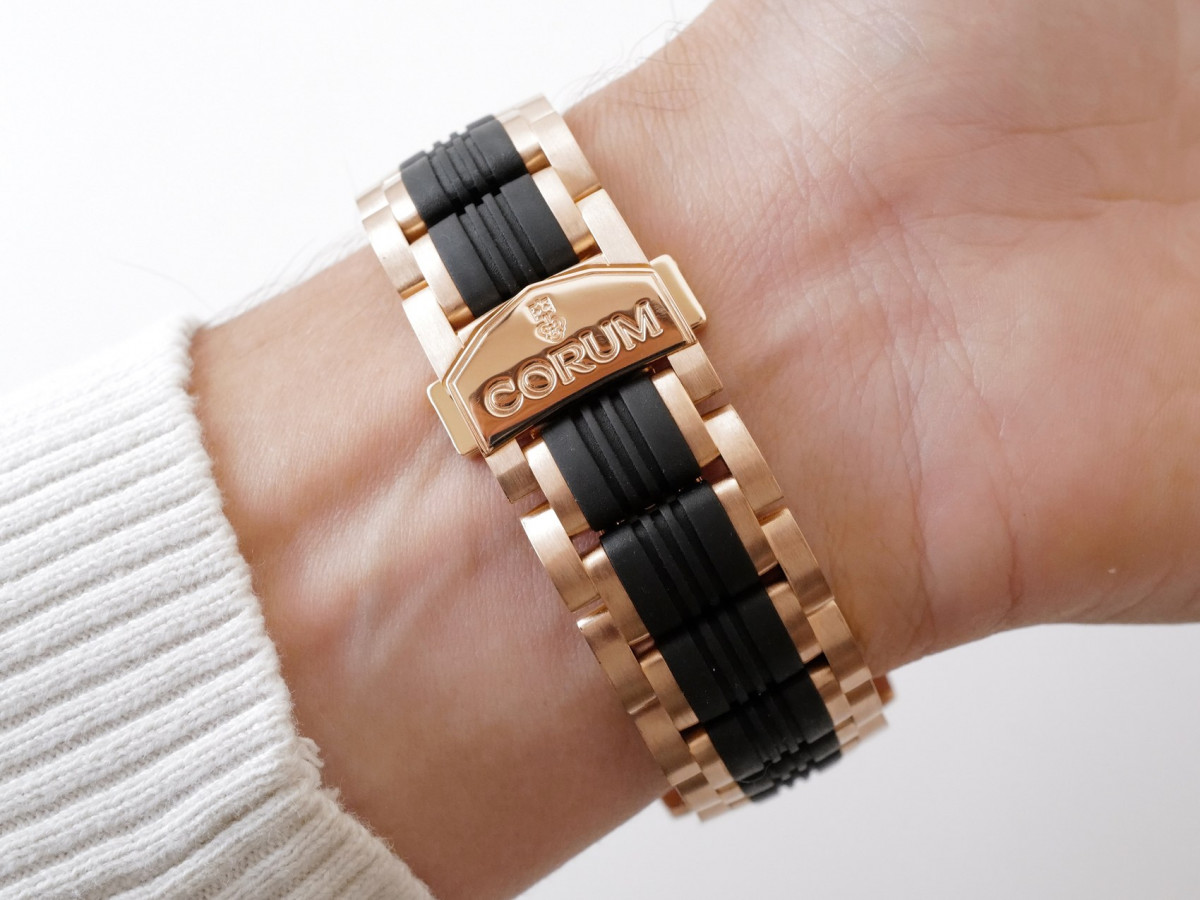 Швейцарський годинник Corum Admiral's Cup Chronograph 18K Rose Gold