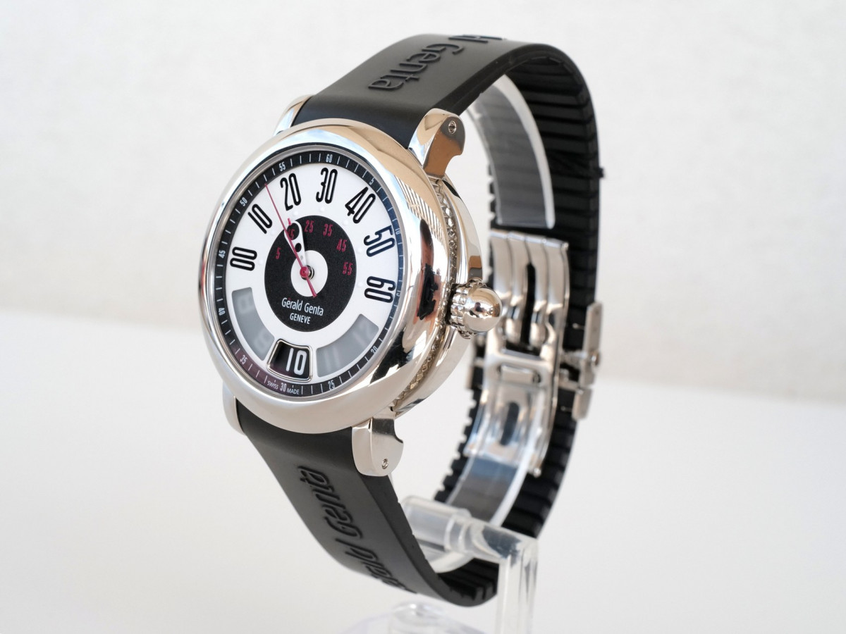 Швейцарський годинник Gerald Genta Arena Sport Retro Jumping Hour Automatic
