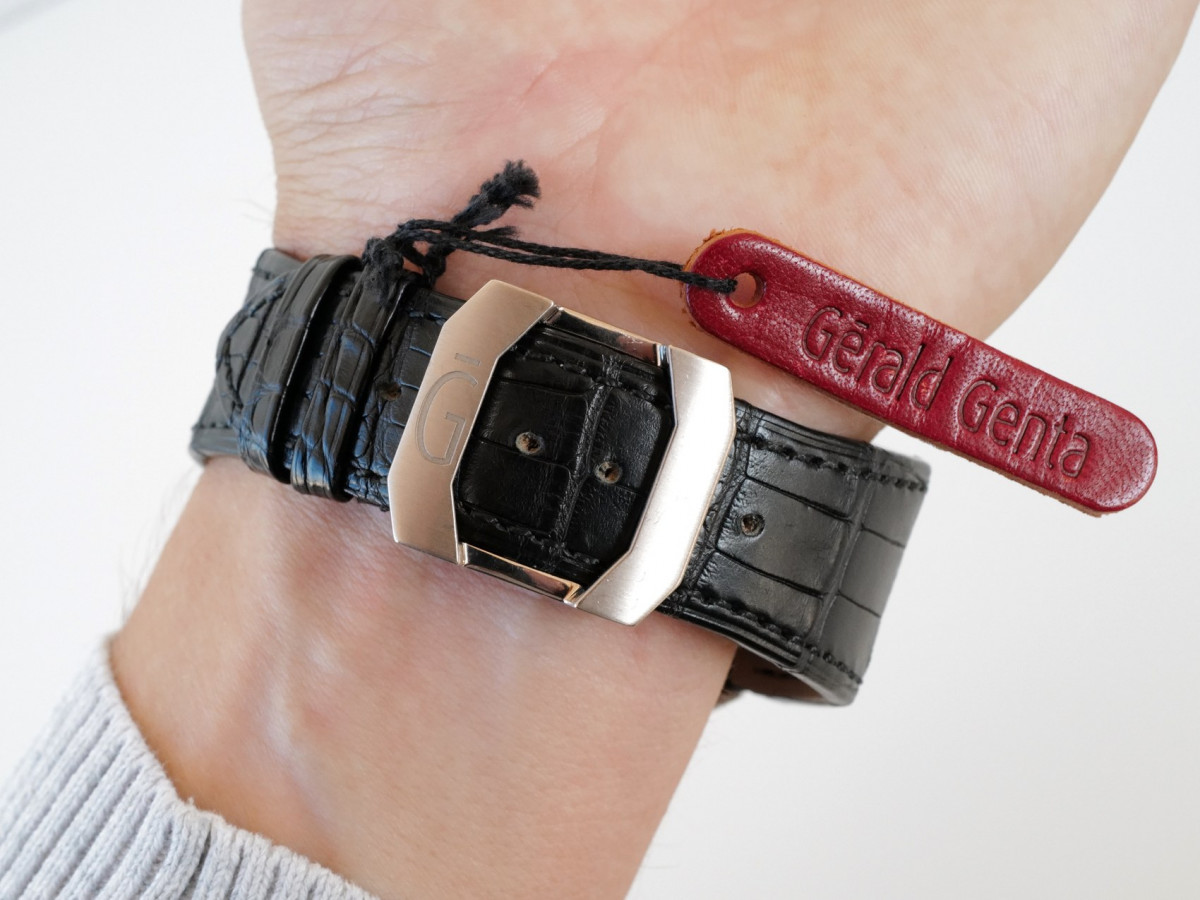 Швейцарський годинник Gerald Genta Octo Quatro Retro Chronograph Jumping Hour 18K White Gold