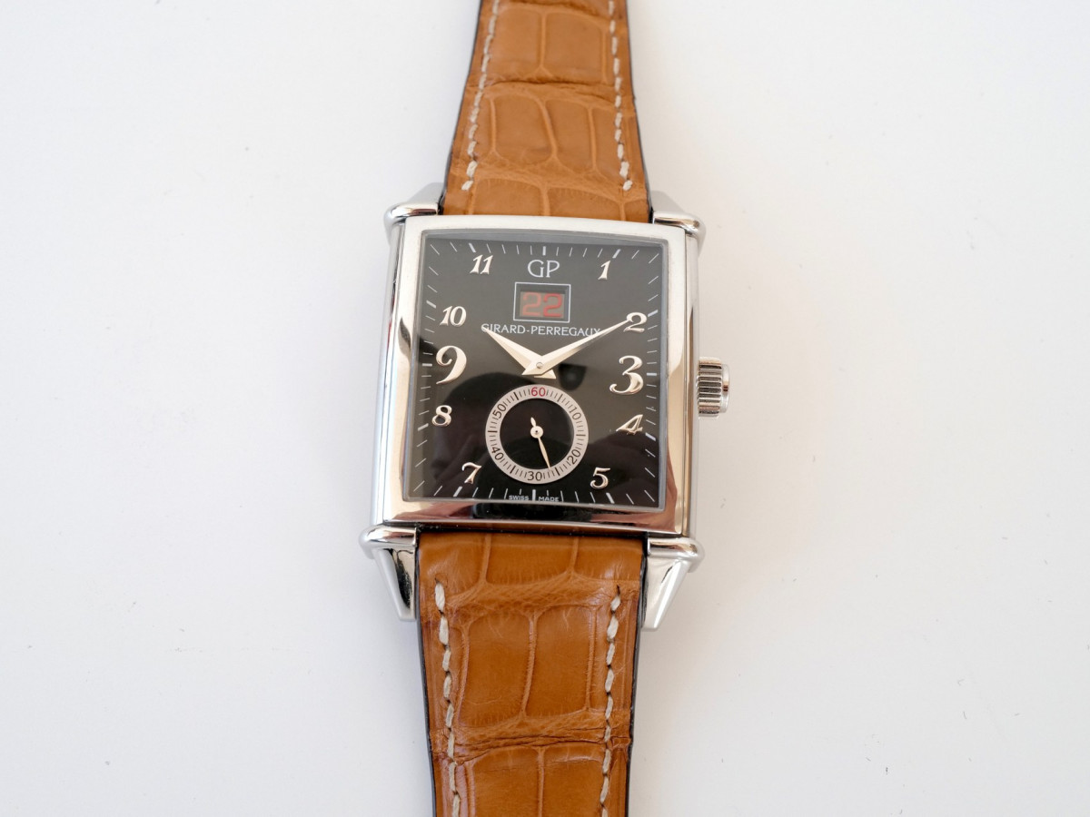 Швейцарские часы Girard Perregaux Vintage 1945 King Size Big Date Limited Edition