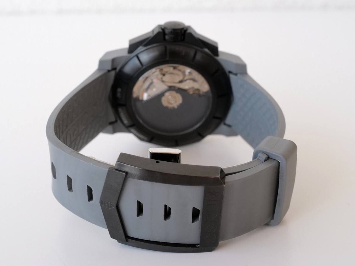 Швейцарський годинник Corum Admiral`s Cup Challenger Chrono Rubber 44 Limited Edition