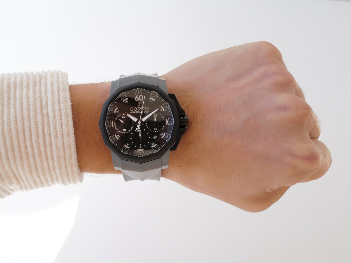 Швейцарський годинник Corum Admiral`s Cup Challenger Chrono Rubber 44 Limited Edition