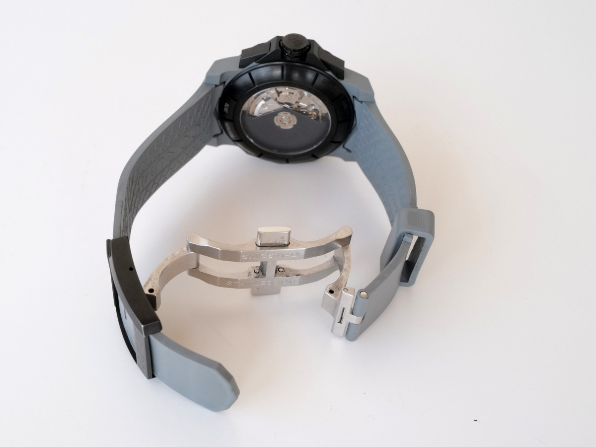 Швейцарський годинник Corum Admiral`s Cup Challenger Chrono Rubber 44 Limited Edition