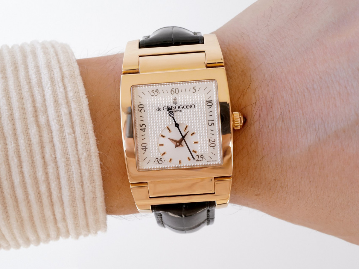 Швейцарський годинник De Grisogono Instrumento Uno Grande Seconde 18K Rose Gold Automatic