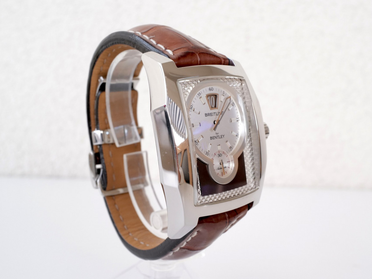 Швейцарський годинник Breitling Bentley Flying B Jumping Hour