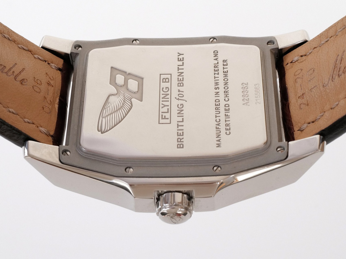 Швейцарський годинник Breitling Bentley Flying B Jumping Hour