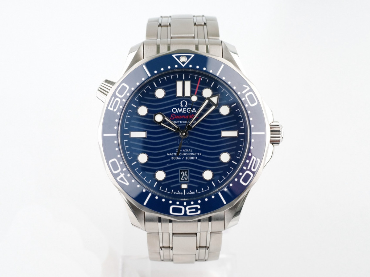 Швейцарские часы Omega Seamaster Diver 300M Co-Axial Master Chronometer 42 mm