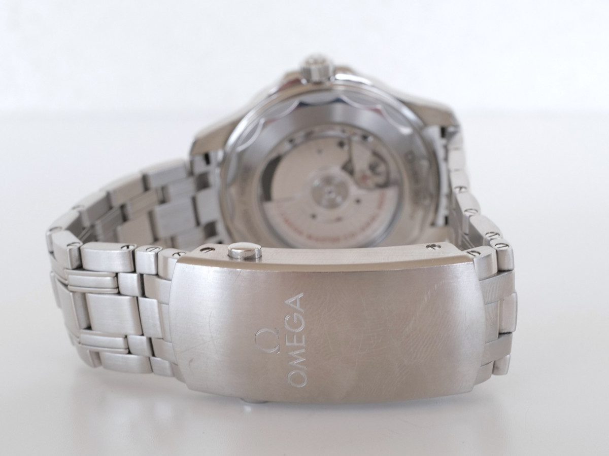 Швейцарские часы Omega Seamaster Diver 300M Co-Axial Master Chronometer 42 mm