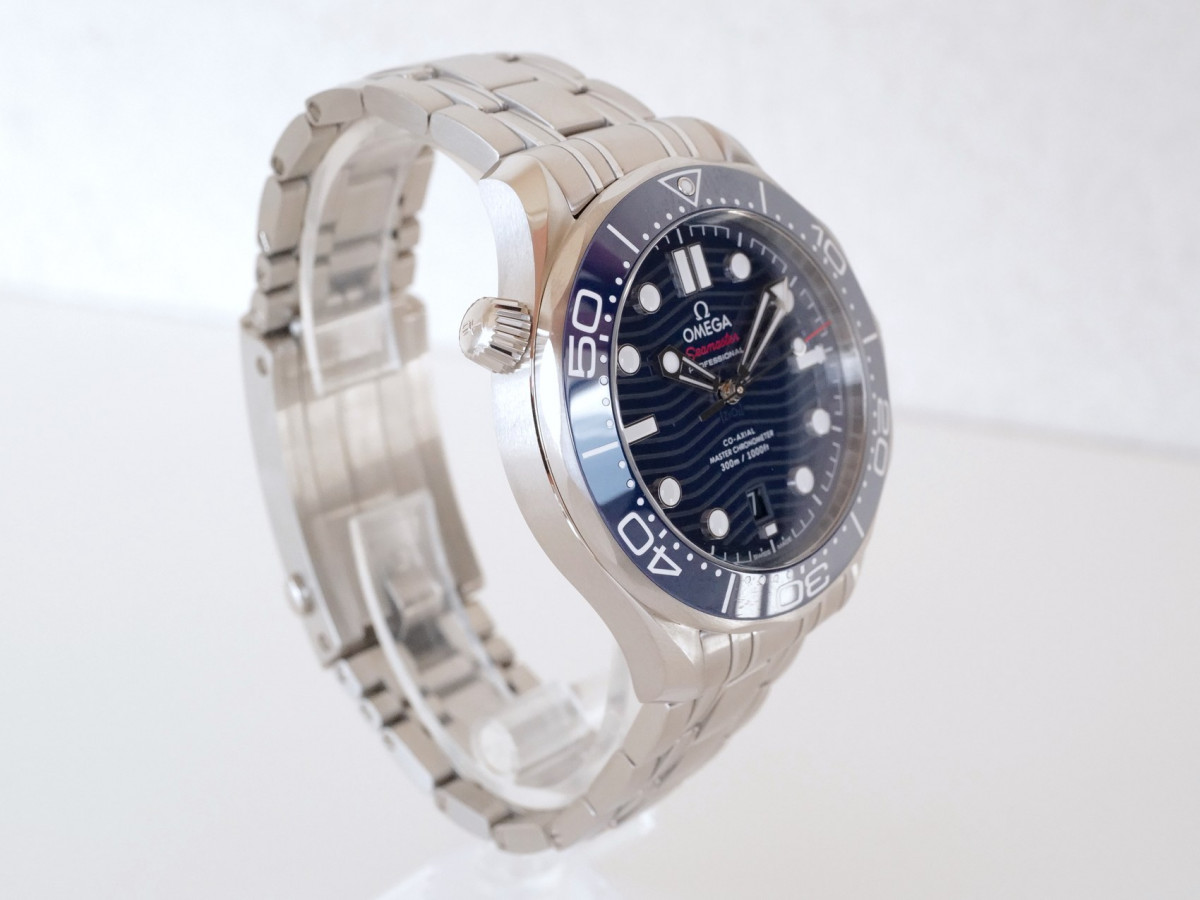 Швейцарские часы Omega Seamaster Diver 300M Co-Axial Master Chronometer 42 mm