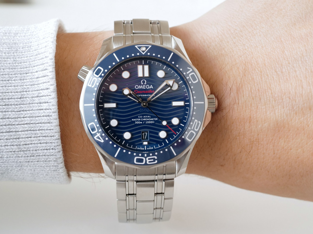 Швейцарские часы Omega Seamaster Diver 300M Co-Axial Master Chronometer 42 mm
