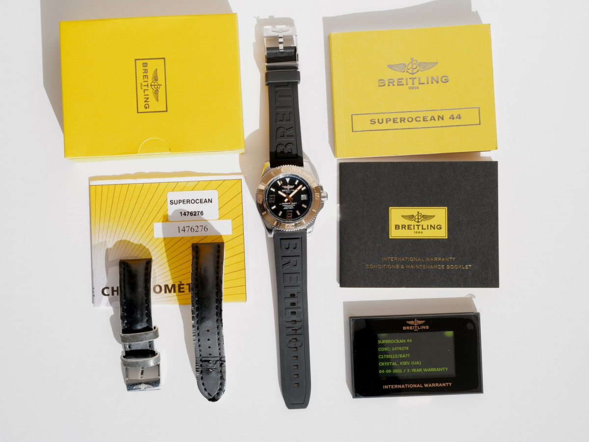 Швейцарские часы Breitling SuperOcean 44 Gold Steel