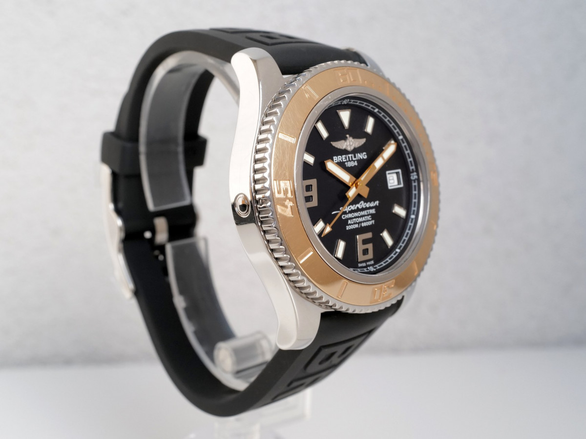 Швейцарские часы Breitling SuperOcean 44 Gold Steel