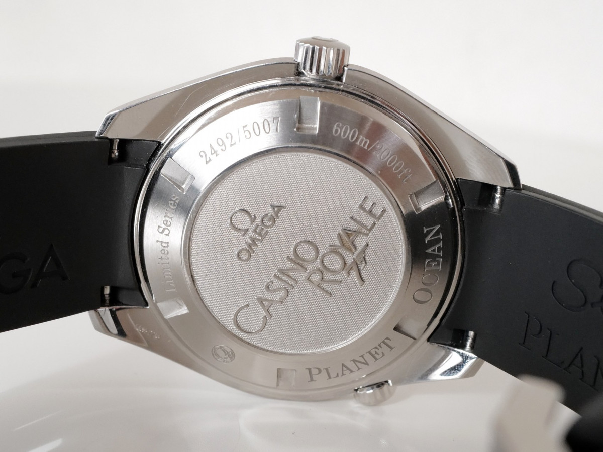 Швейцарские часы Omega Planet Ocean James Bond Casino Royale