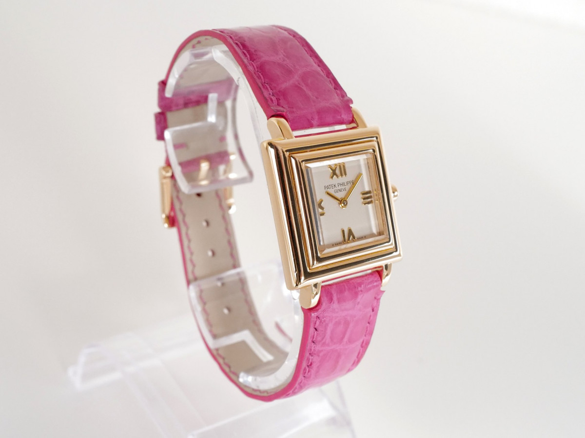 Швейцарские часы Patek Philippe Gondolo 18K Yellow Gold