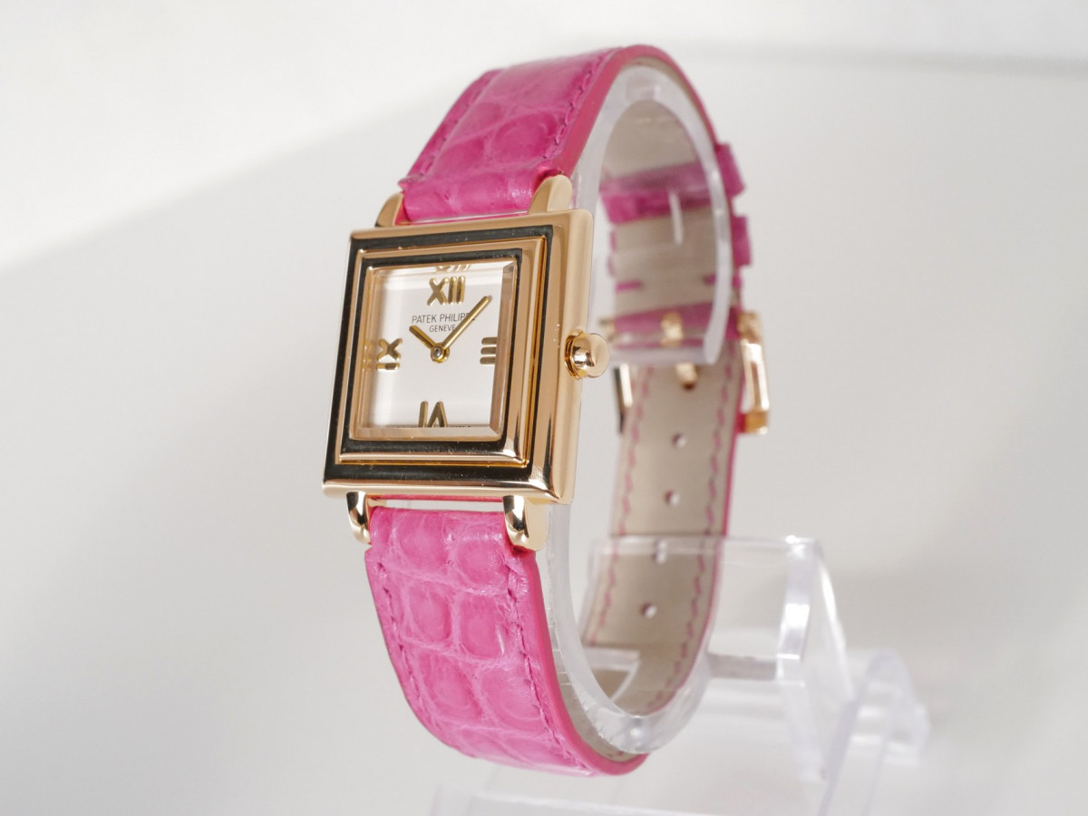 Швейцарские часы Patek Philippe Gondolo 18K Yellow Gold