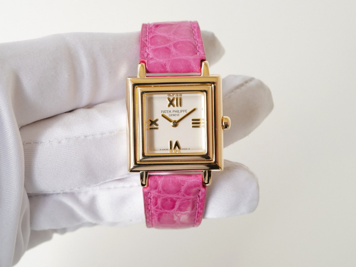 Швейцарские часы Patek Philippe Gondolo 18K Yellow Gold