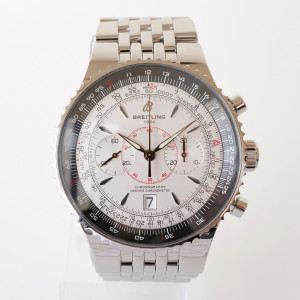Швейцарський годинник Breitling Navitimer Montbrillant Legende