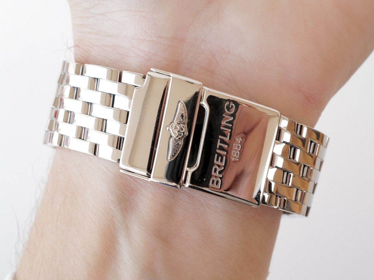 Swiss watch Breitling Navitimer Montbrillant Legende