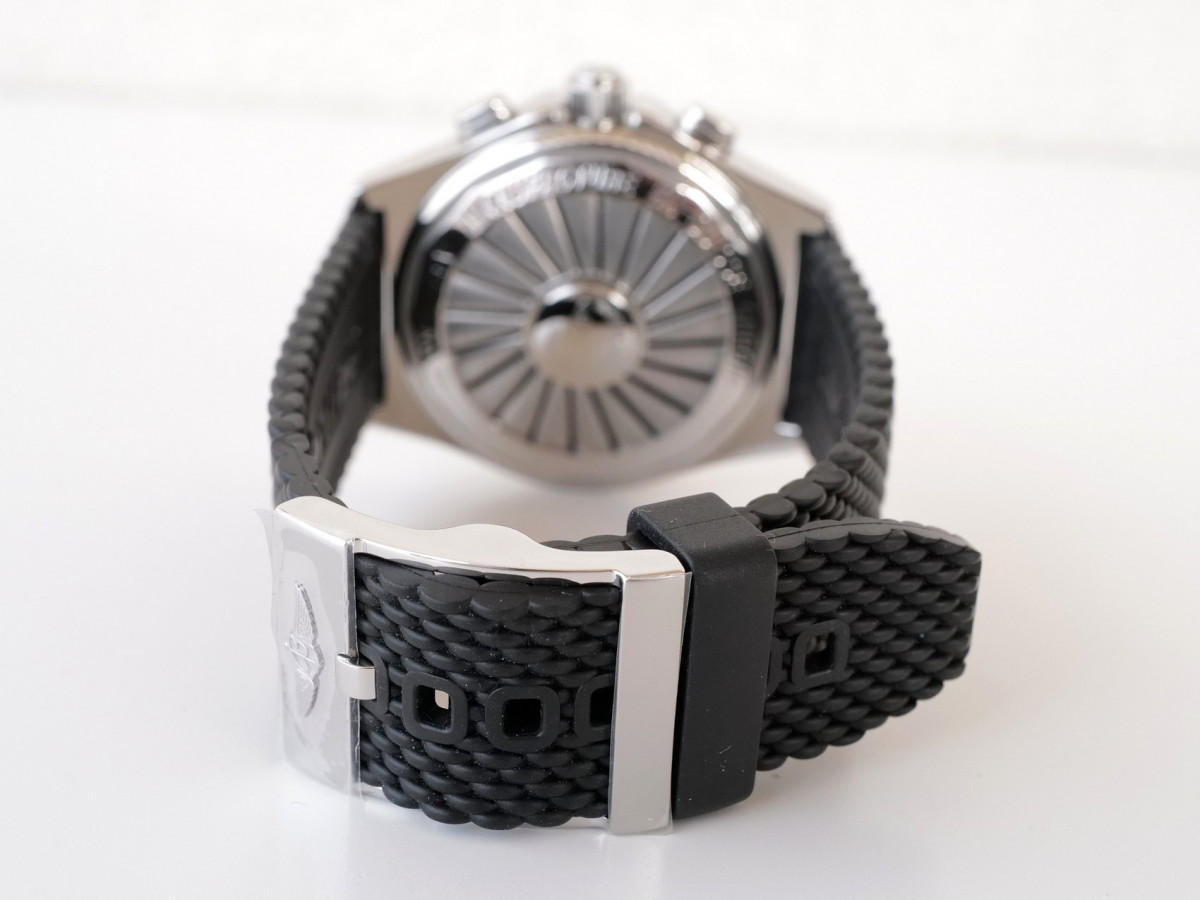 Швейцарський годинник Breitling B-1 Pilot Quartz Chronograph